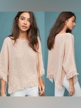 Anthropologie Akemi + Kin Frenchie fringe poncho sweater. XS. Muted Pink.